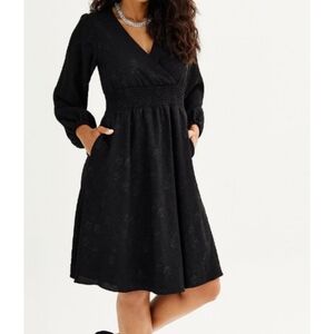 Cinched waist dress ✨️